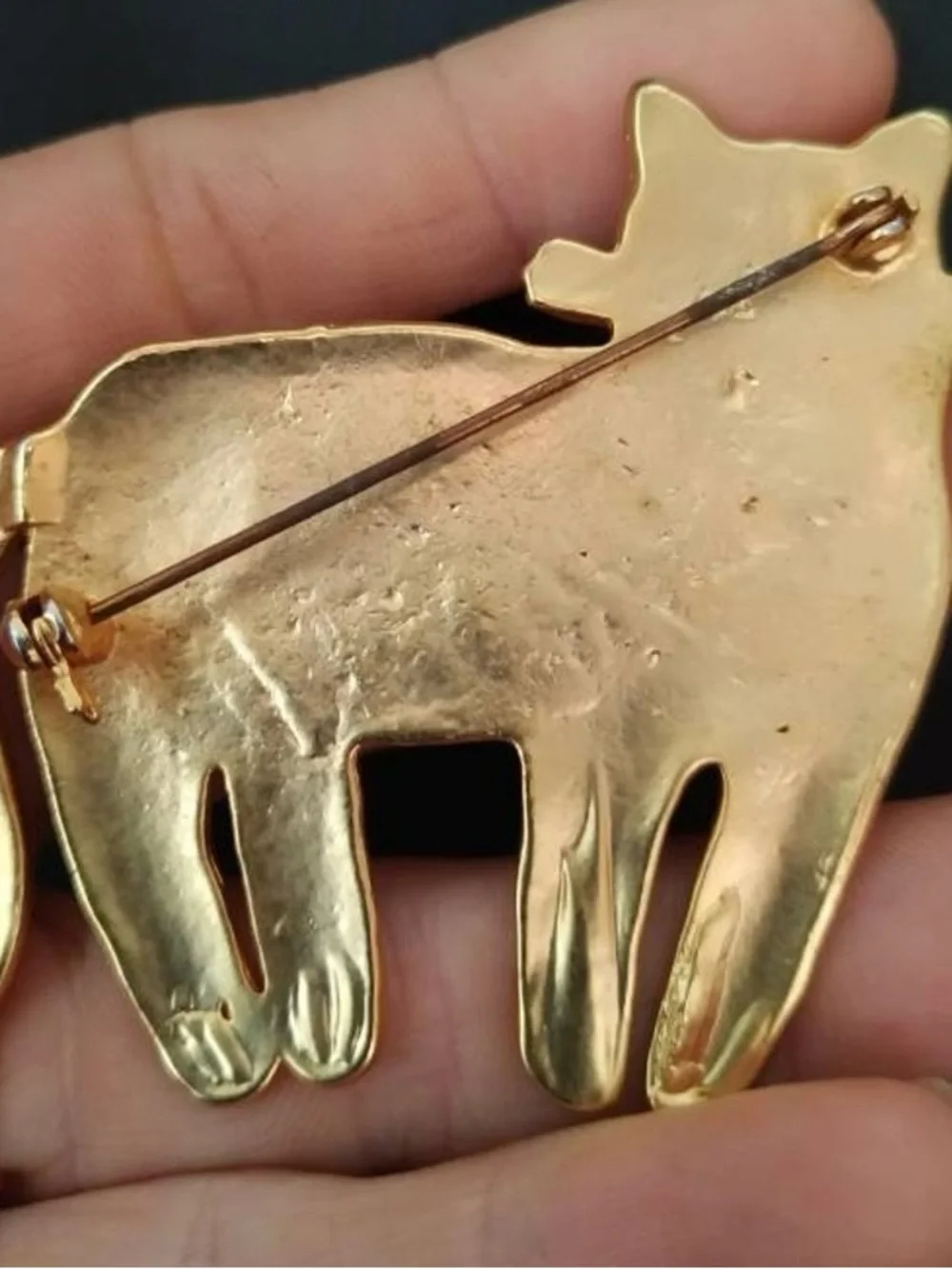 Vintage Unsigned Lancôme Paris Gold-tone Cut Out Rose Pattern Cat Brooch
Rare - Picture 7 of 10